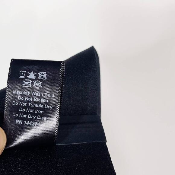 Ultracor Medium M Green Black Camo Stars Knockout Leggings Patent Print Workout - Picture 9 of 12